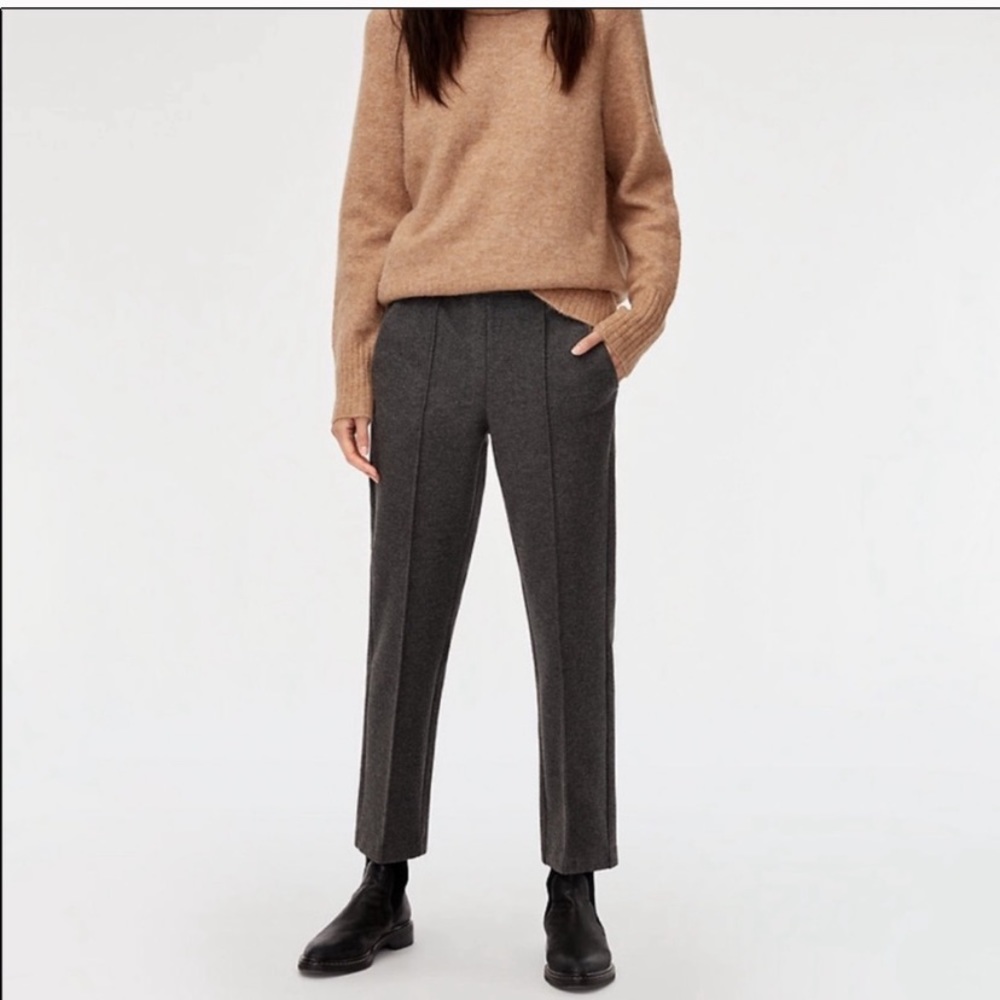 Aritzia the Group Babaton Gray Crop Trousers